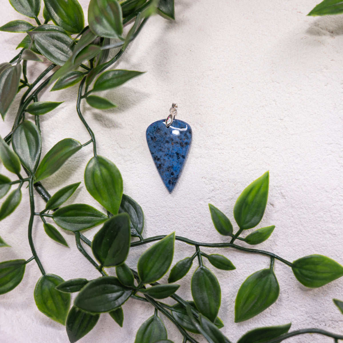 Pendentif Dumortiérite