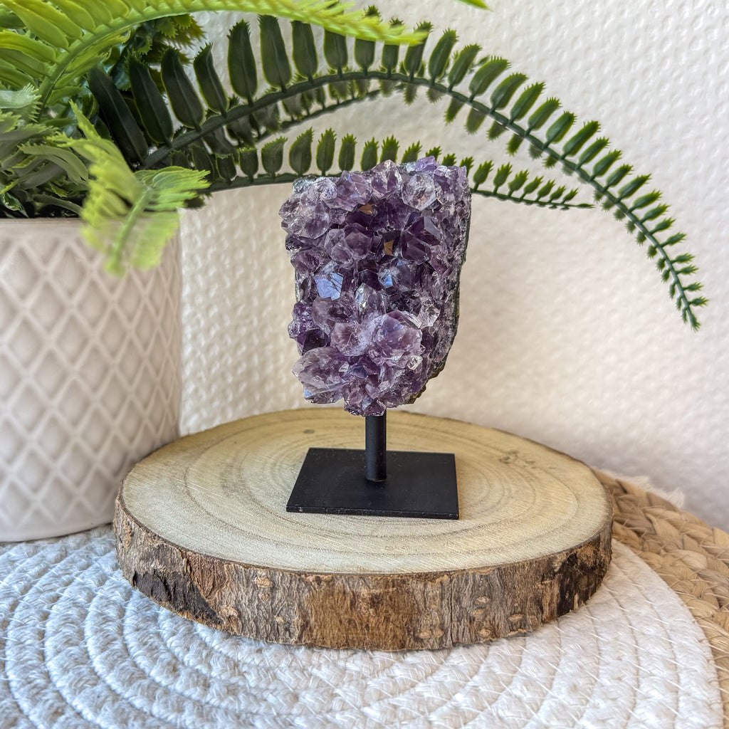 AMETHYSTE SUR SOCLE
