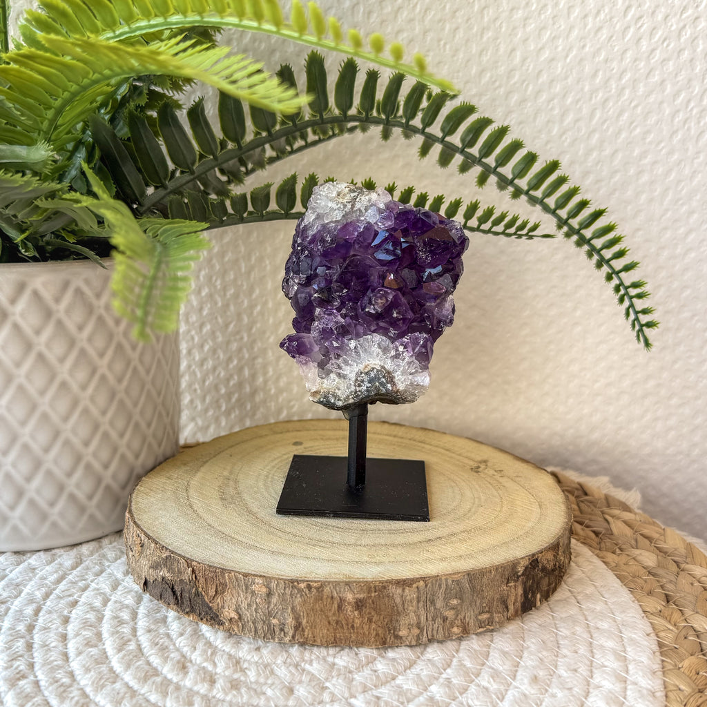 AMETHYSTE SUR SOCLE