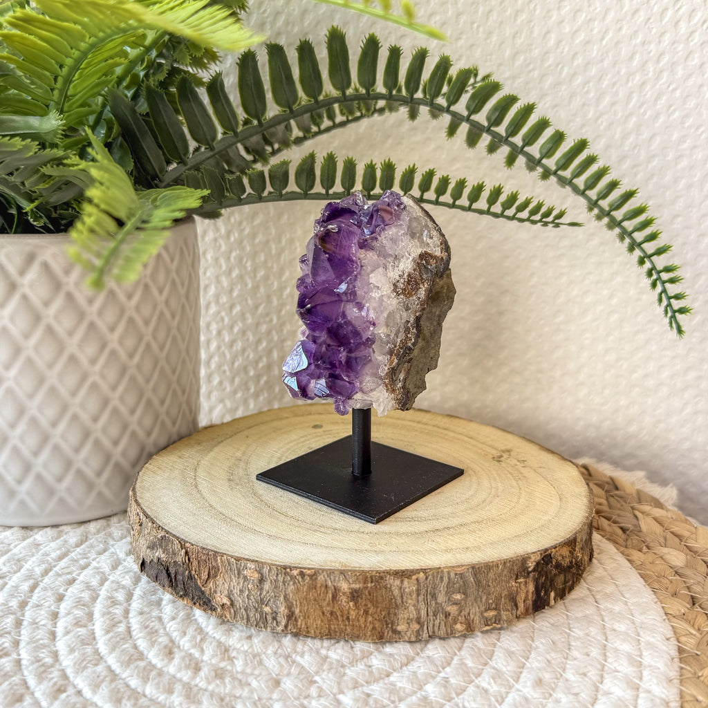 AMETHYSTE SUR SOCLE
