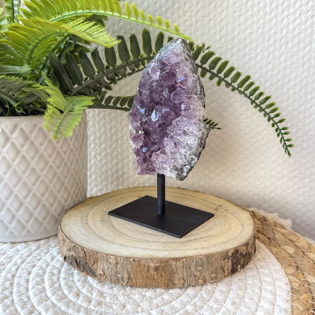 AMETHYSTE SUR SOCLE