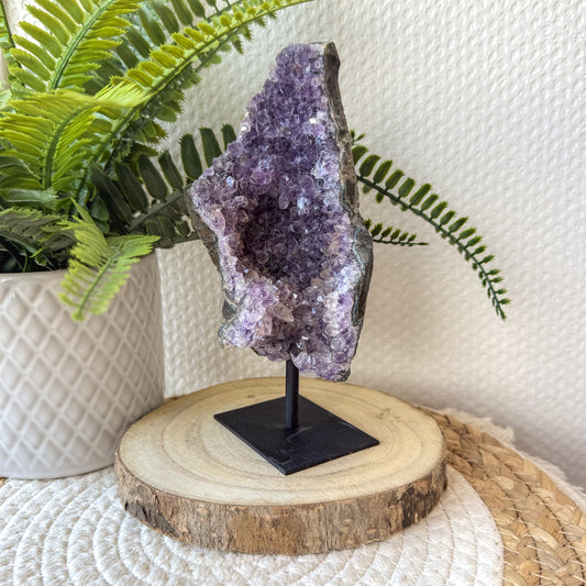 AMETHYSTE SUR SOCLE