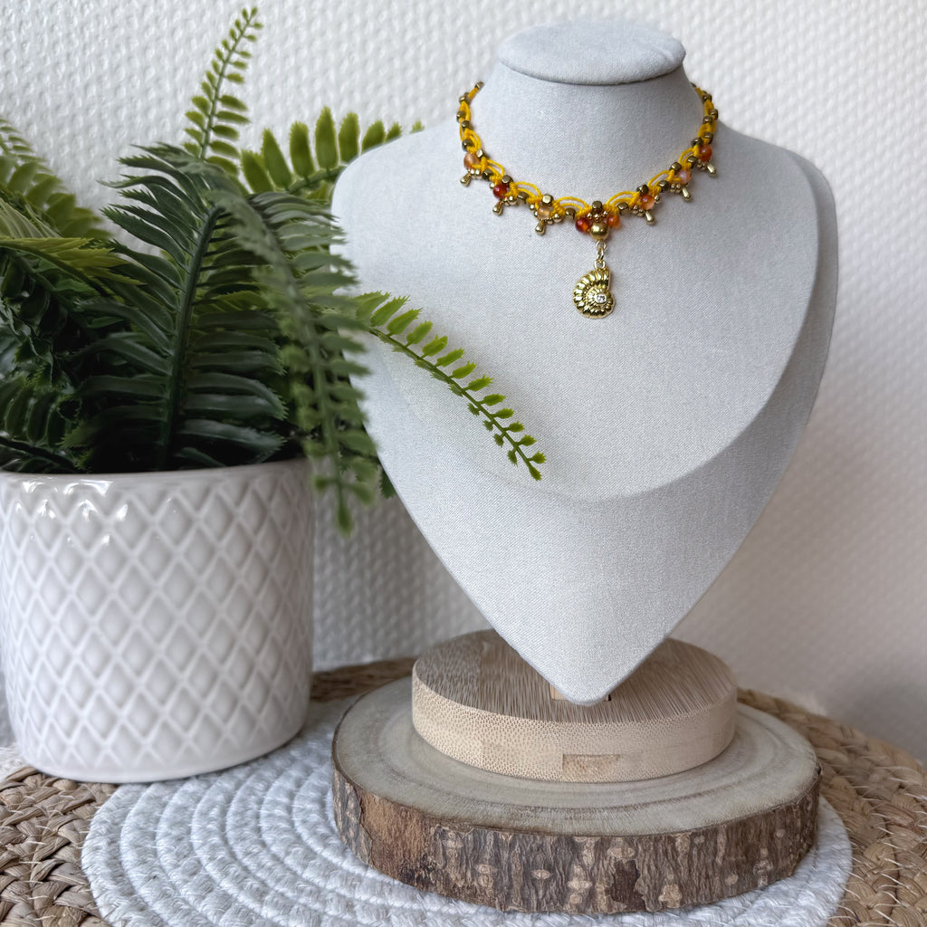 Collier en micro macramé fait main – Bijou artisanal bohème ajustable | Les Créas d’Andy