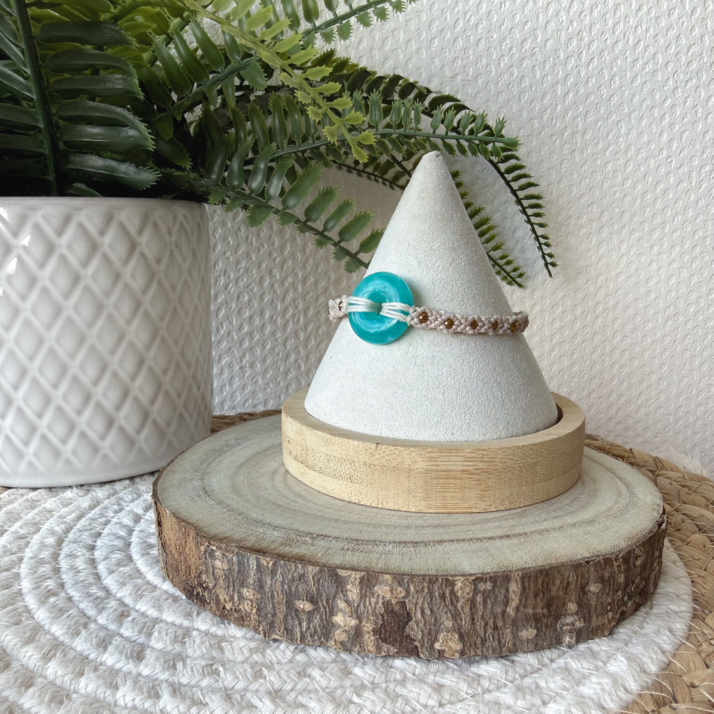 Bracelet en micro macramé fait main – Bijou artisanal bohème ajustable | Les Créas d’Andy