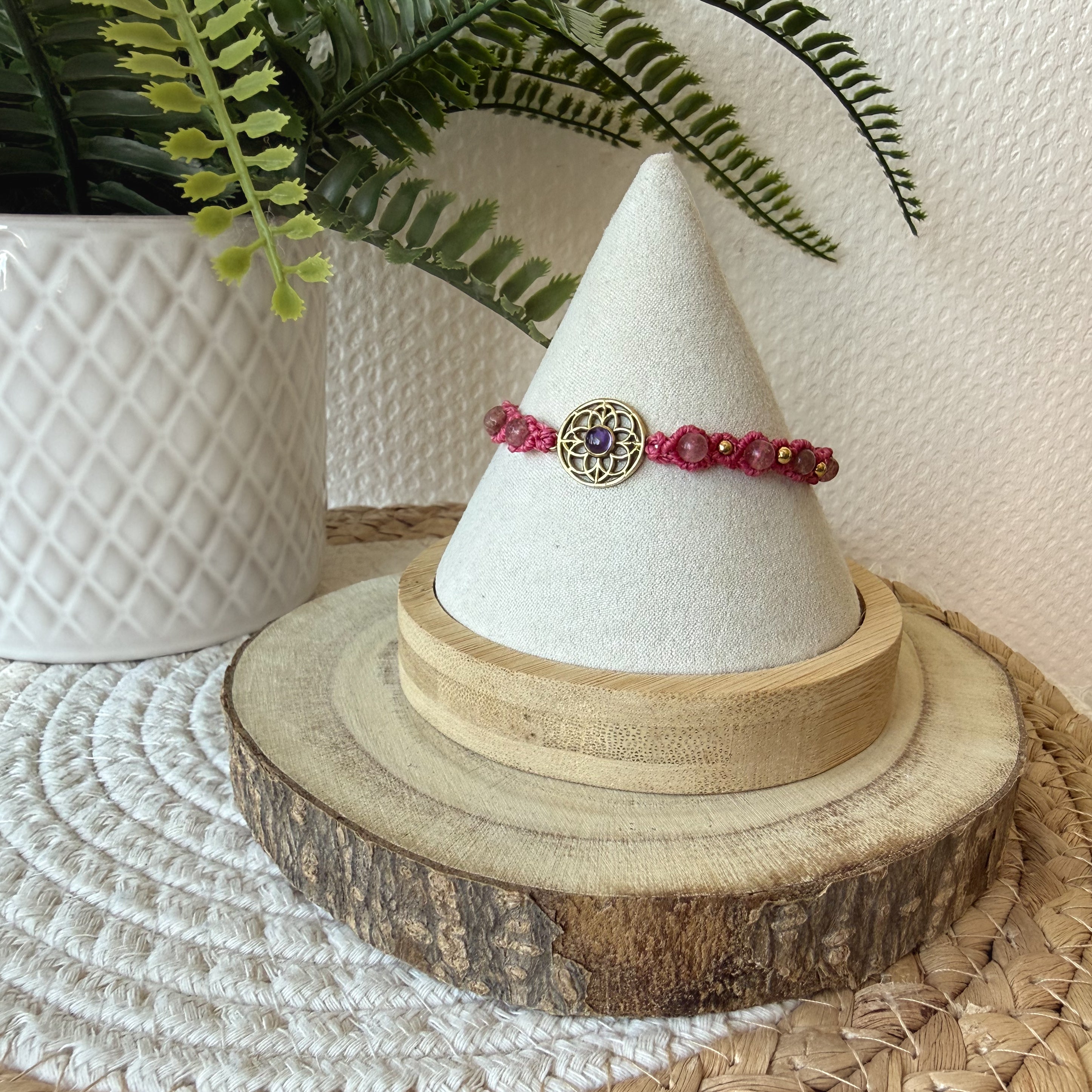 Bracelet en micro macramé fait main – Bijou artisanal bohème ajustable | Les Créas d’Andy