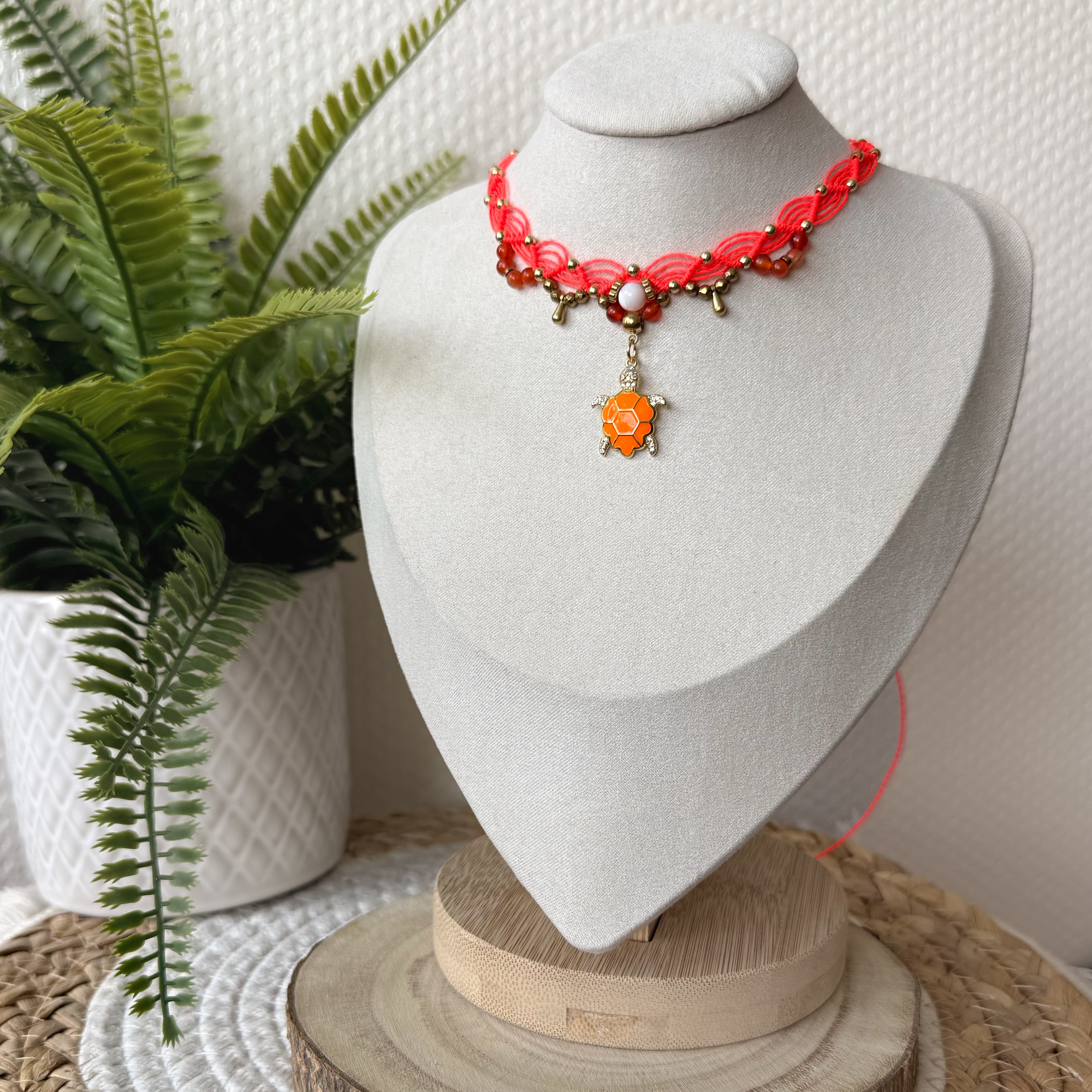 Collier en micro macramé fait main – Bijou artisanal bohème ajustable | Les Créas d’Andy