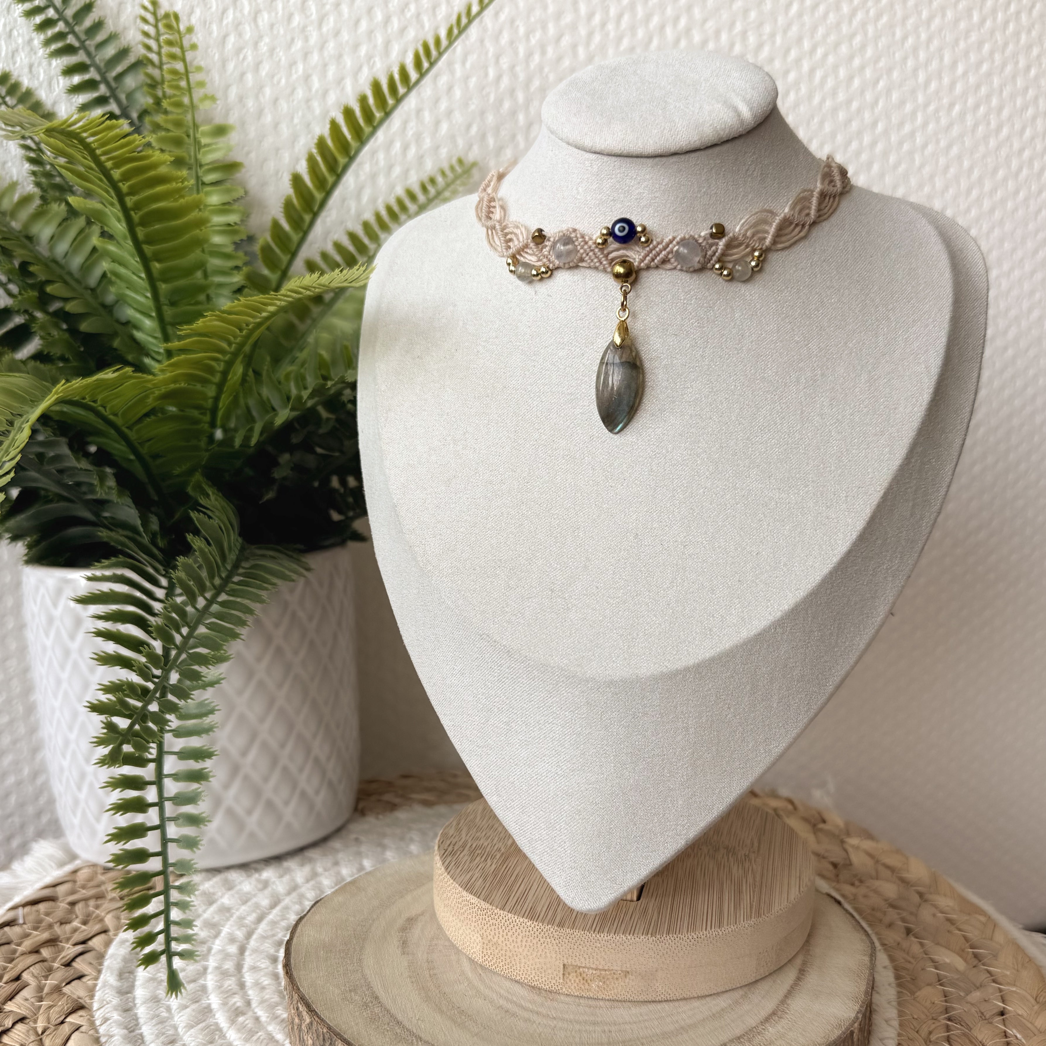 Collier en micro macramé fait main – Bijou artisanal bohème ajustable | Les Créas d’Andy