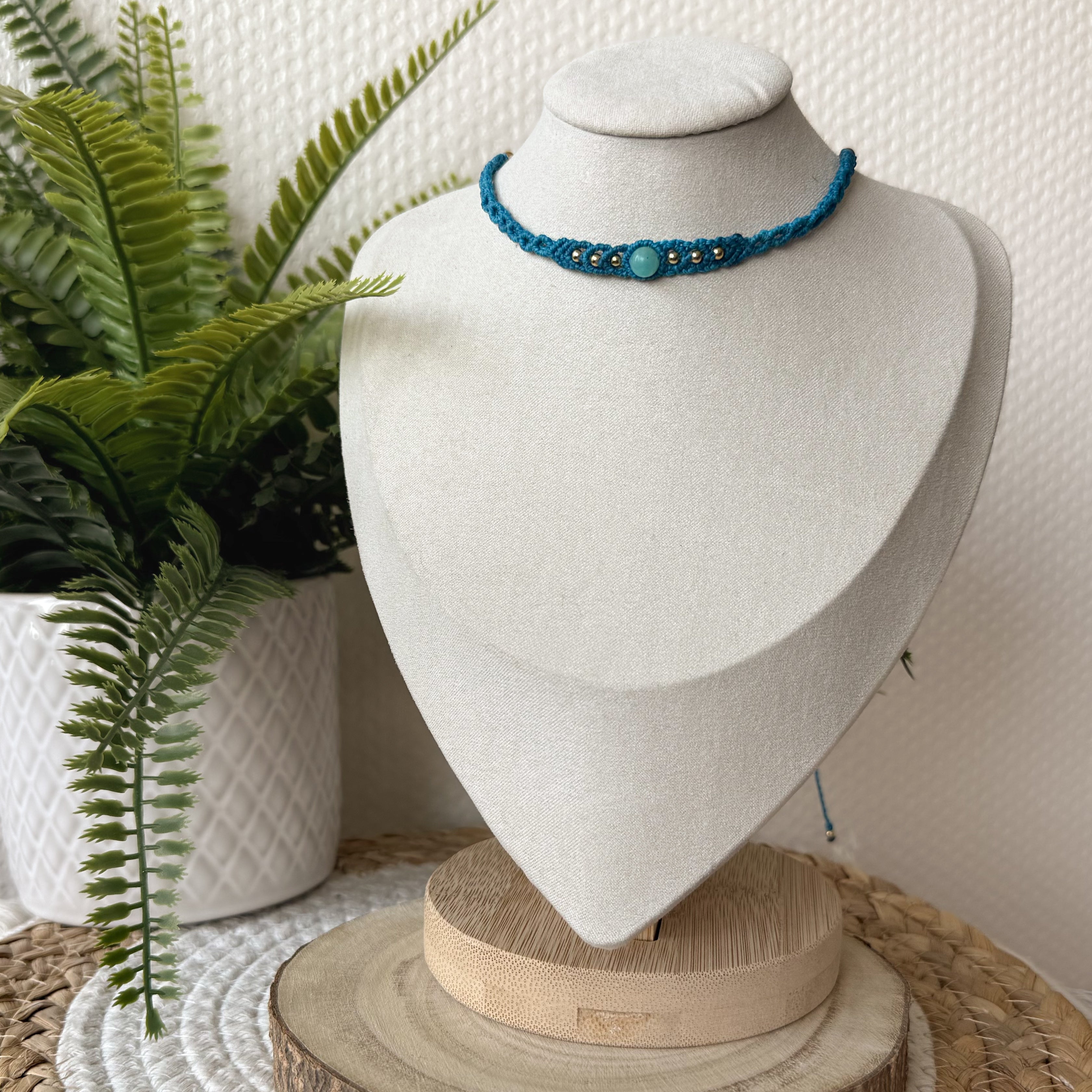 Collier en micro macramé fait main – Bijou artisanal bohème ajustable | Les Créas d’Andy
