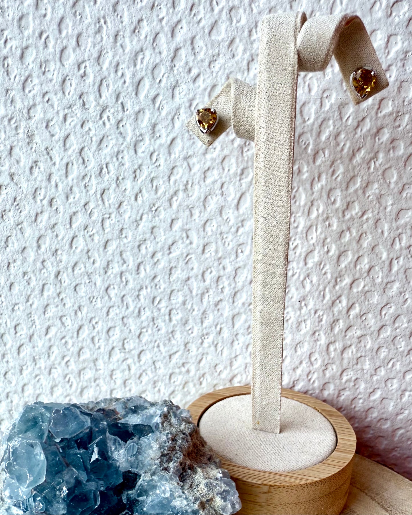 BOUCLES D’OREILLES PUCE