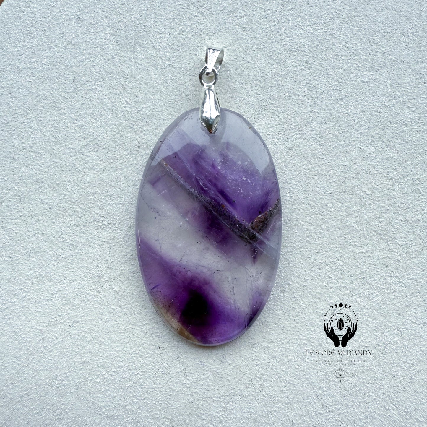 AMÉTHYSTE SUR QUARTZ