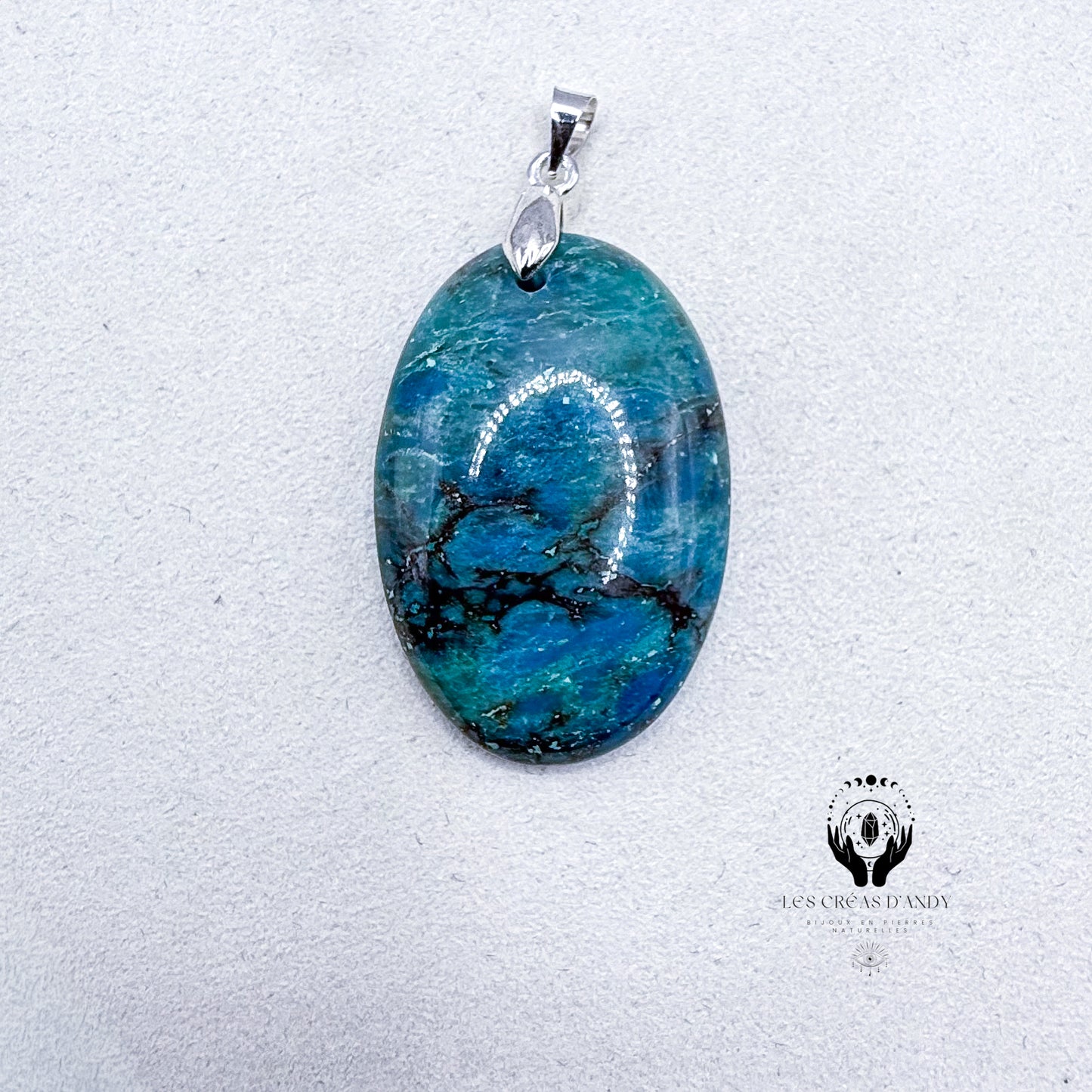 PENDENTIFS EN PIERRES NATURELLES