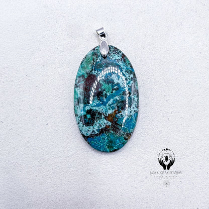 PENDENTIFS EN PIERRES NATURELLES