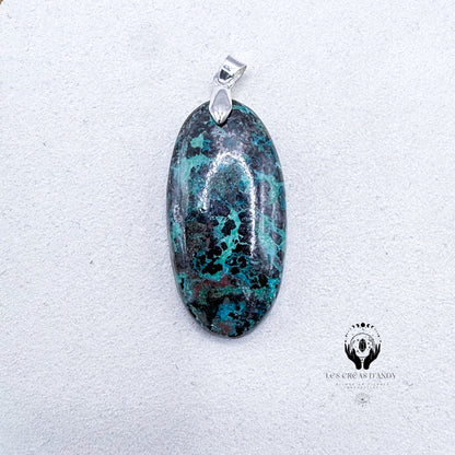 PENDENTIFS EN PIERRES NATURELLES