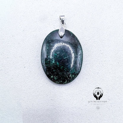 PENDENTIFS EN PIERRES NATURELLES