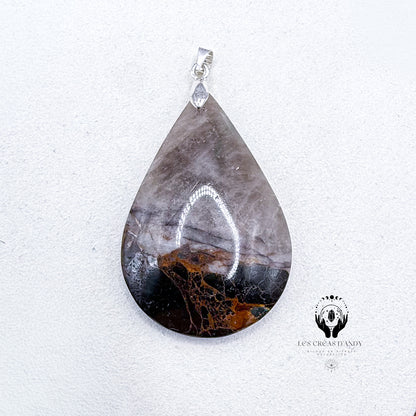 PENDENTIFS EN PIERRES NATURELLES