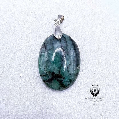 PENDENTIFS EN PIERRES NATURELLES