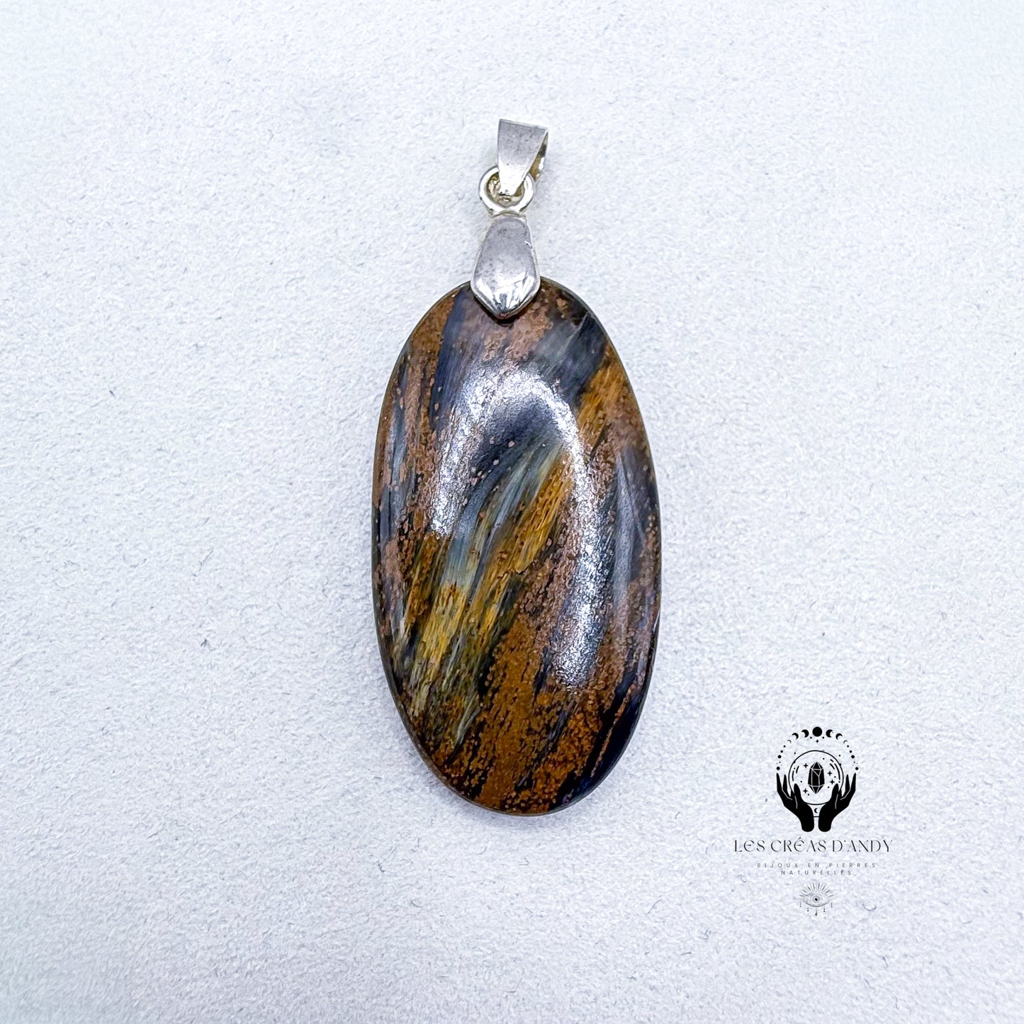 PENDENTIFS EN PIERRES NATURELLES