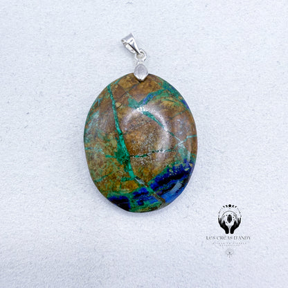 PENDENTIFS EN PIERRES NATURELLES