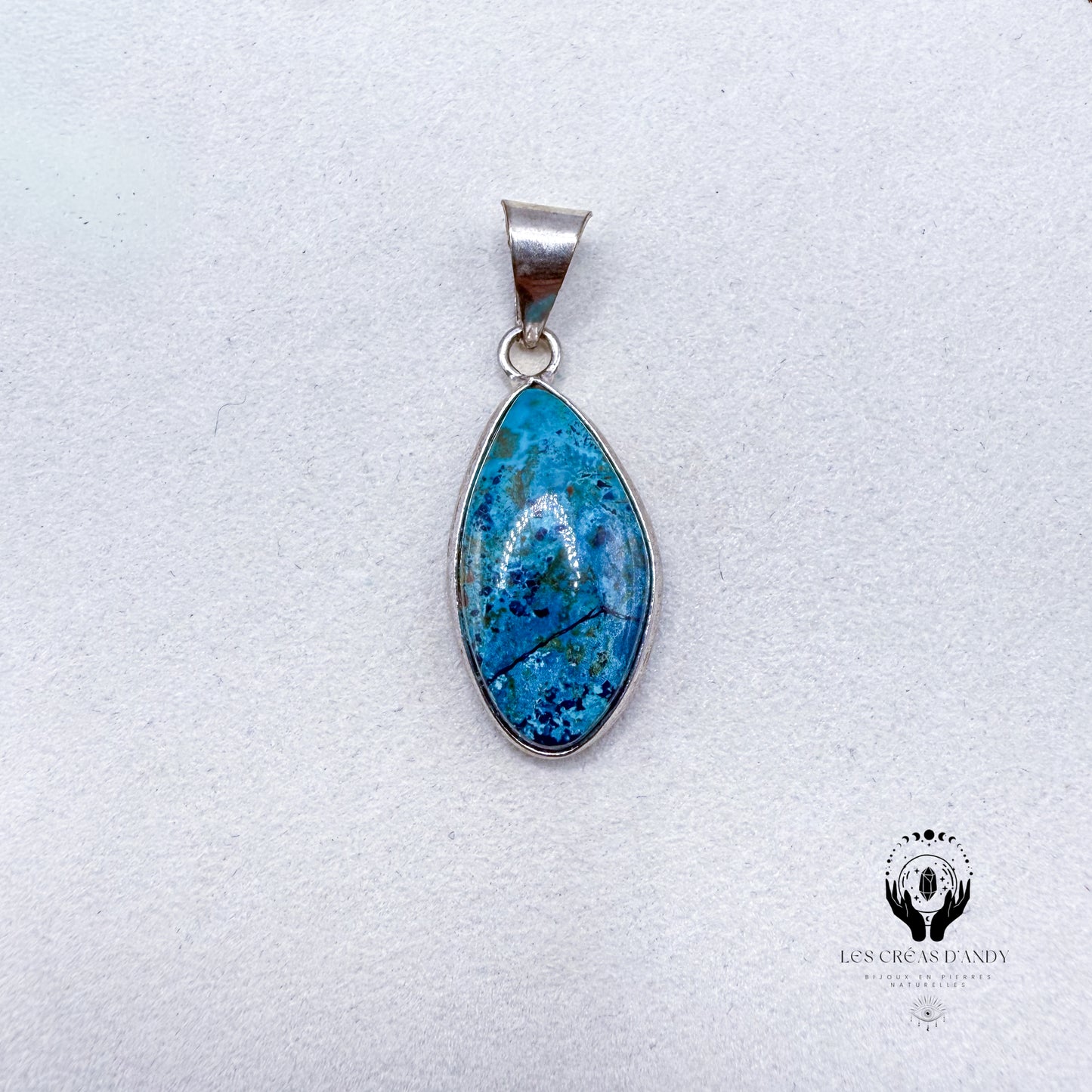 PENDENTIFS EN PIERRES NATURELLES