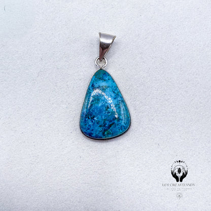 PENDENTIFS EN PIERRES NATURELLES