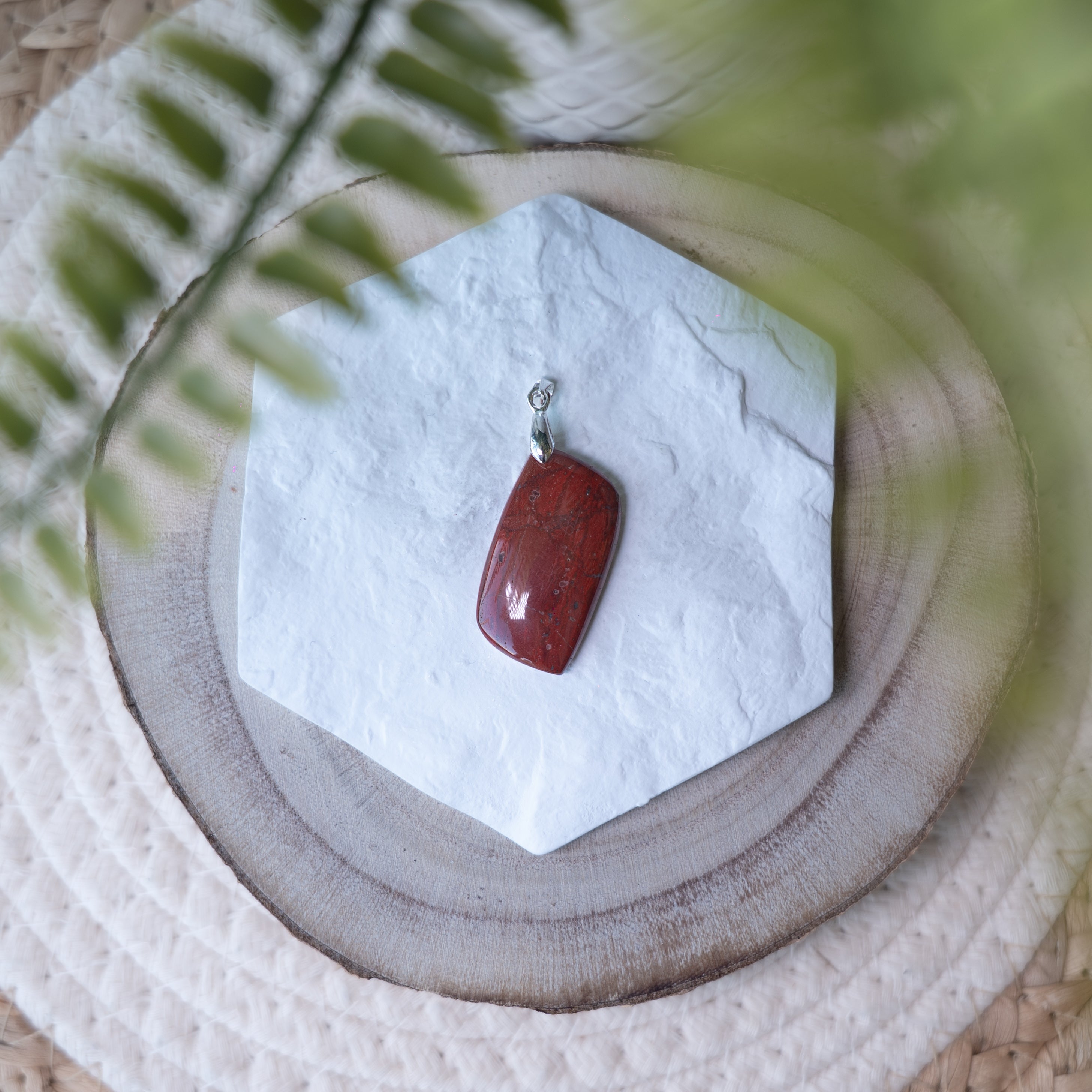 Pendentif jaspe rouge 
