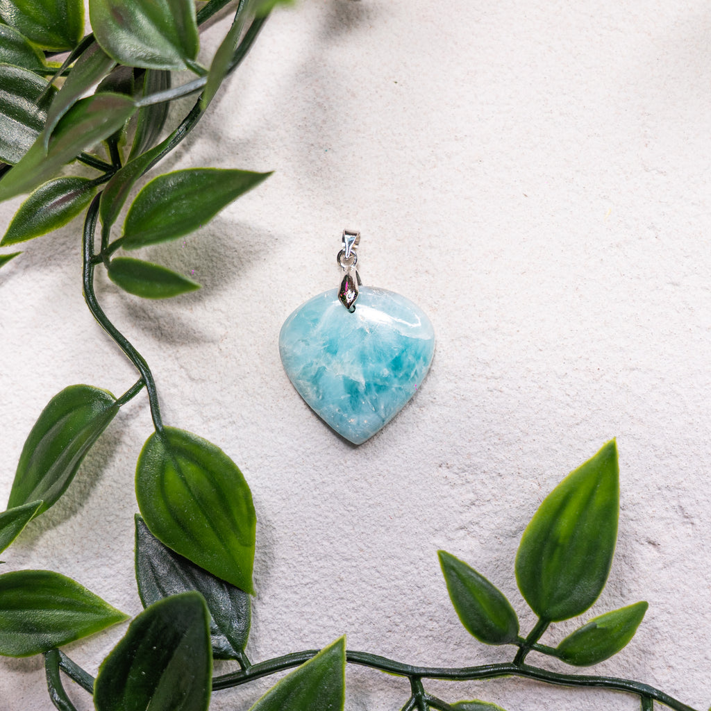 Pendentif en pierres naturelles Larimar 