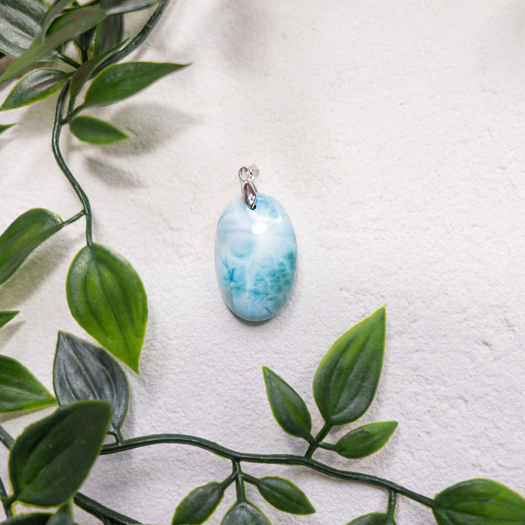 Pendentif en pierres naturelles Larimar 