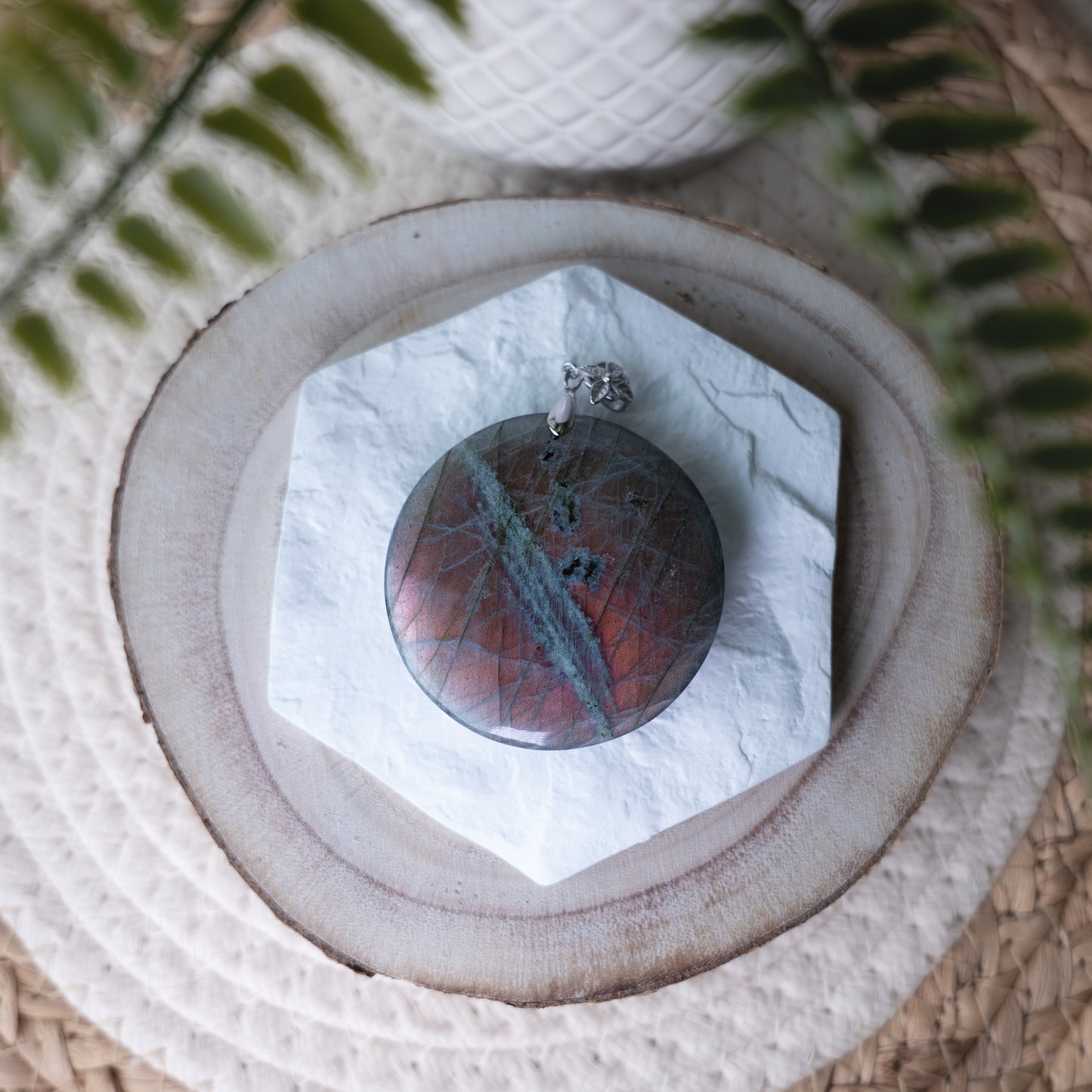 GRANDE LABRADORITE RONDE