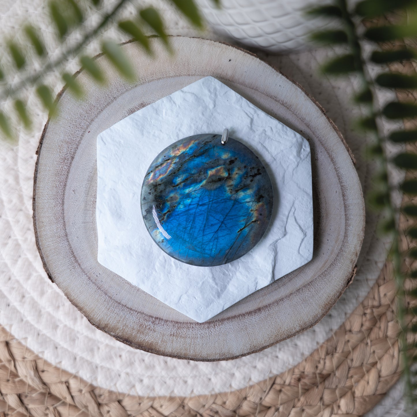 GRANDE LABRADORITE RONDE
