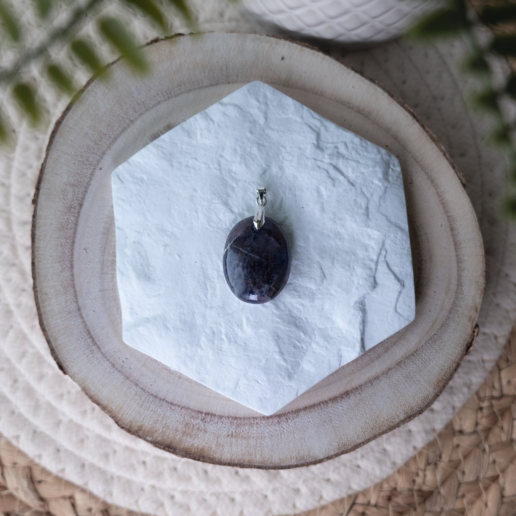 Pendentifs Iolite (Cordiérite) – Pierre naturelle clarté mentale et intuition