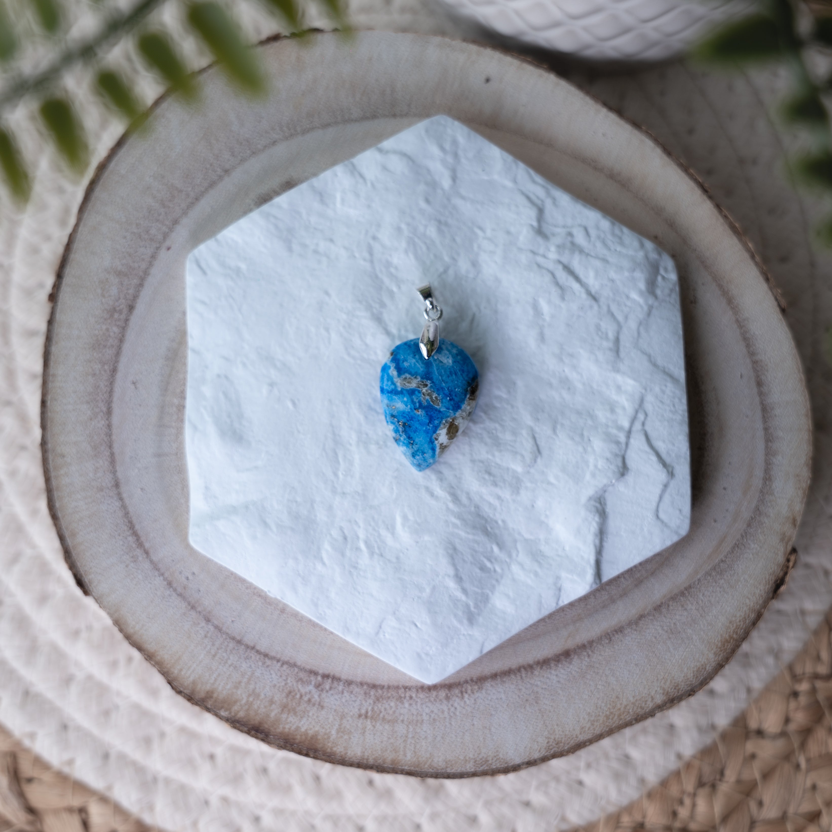 Pendentifs Afghanite – Pierre naturelle apaisante et spirituelle