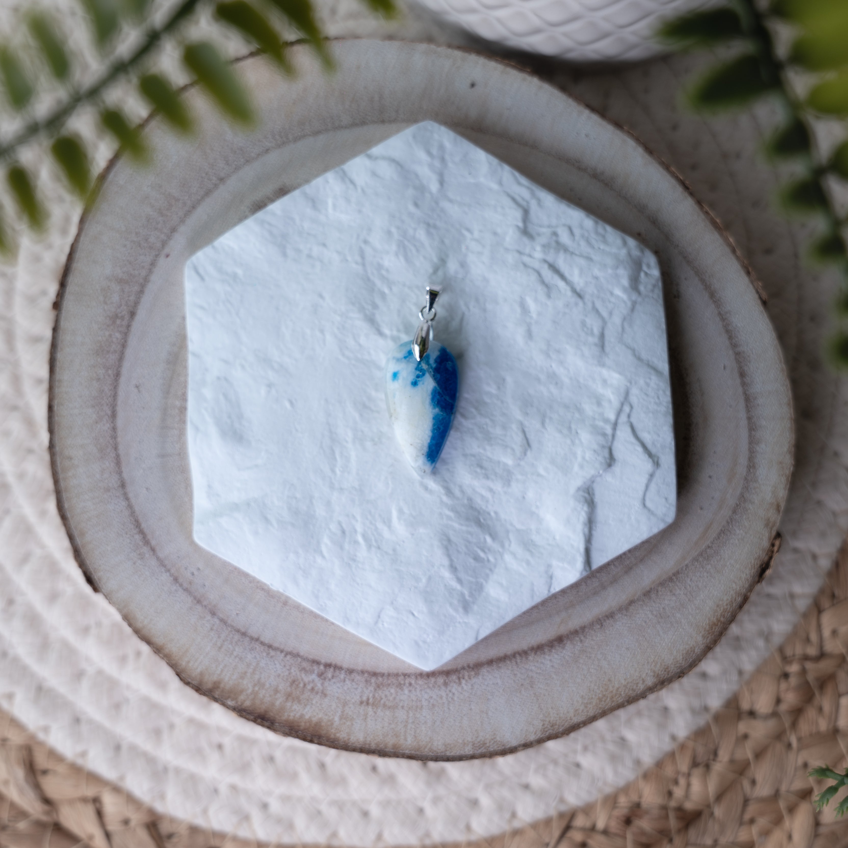 Pendentifs Afghanite – Pierre naturelle apaisante et spirituelle