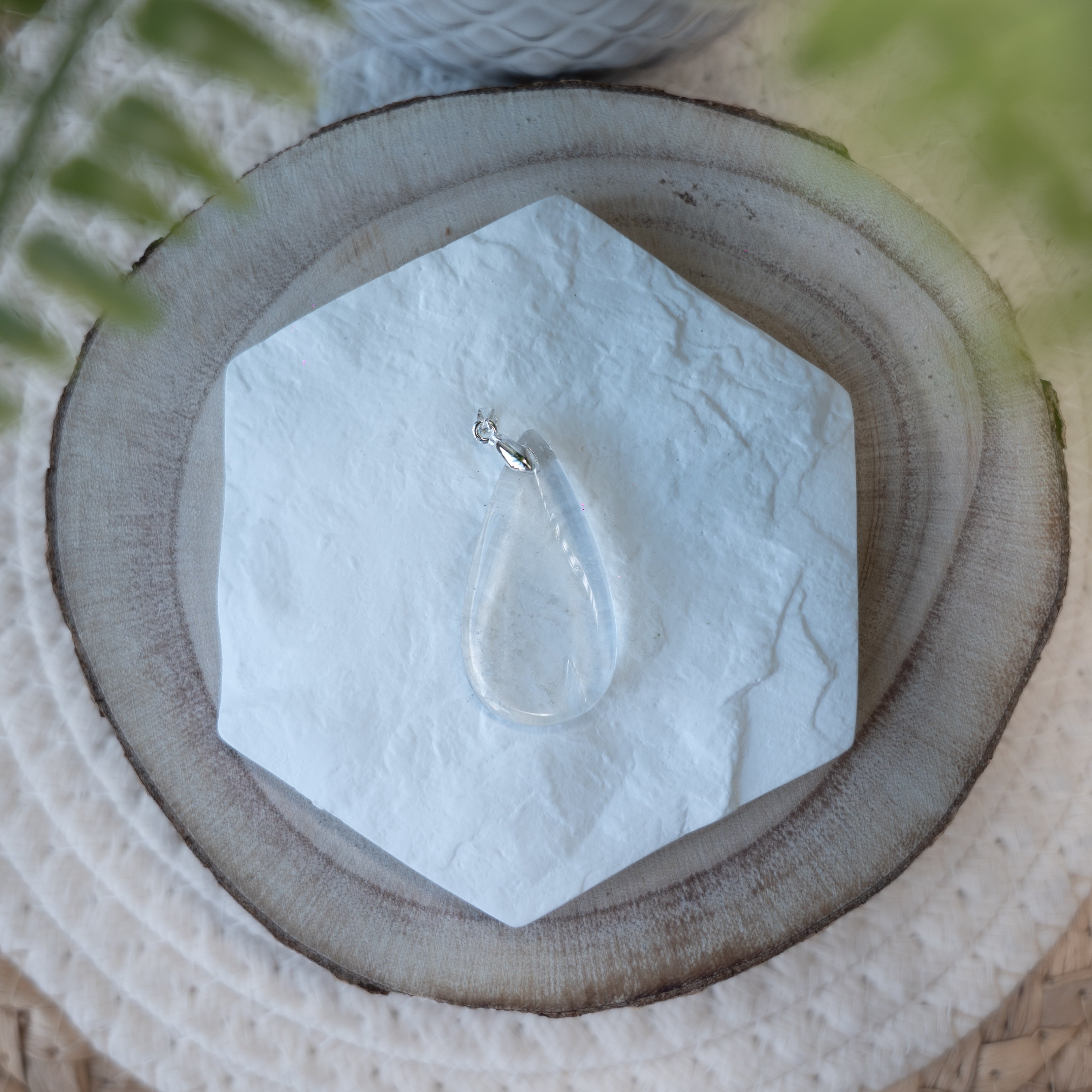 Pendentif Cristal de Roche – Pierre naturelle purification et énergie