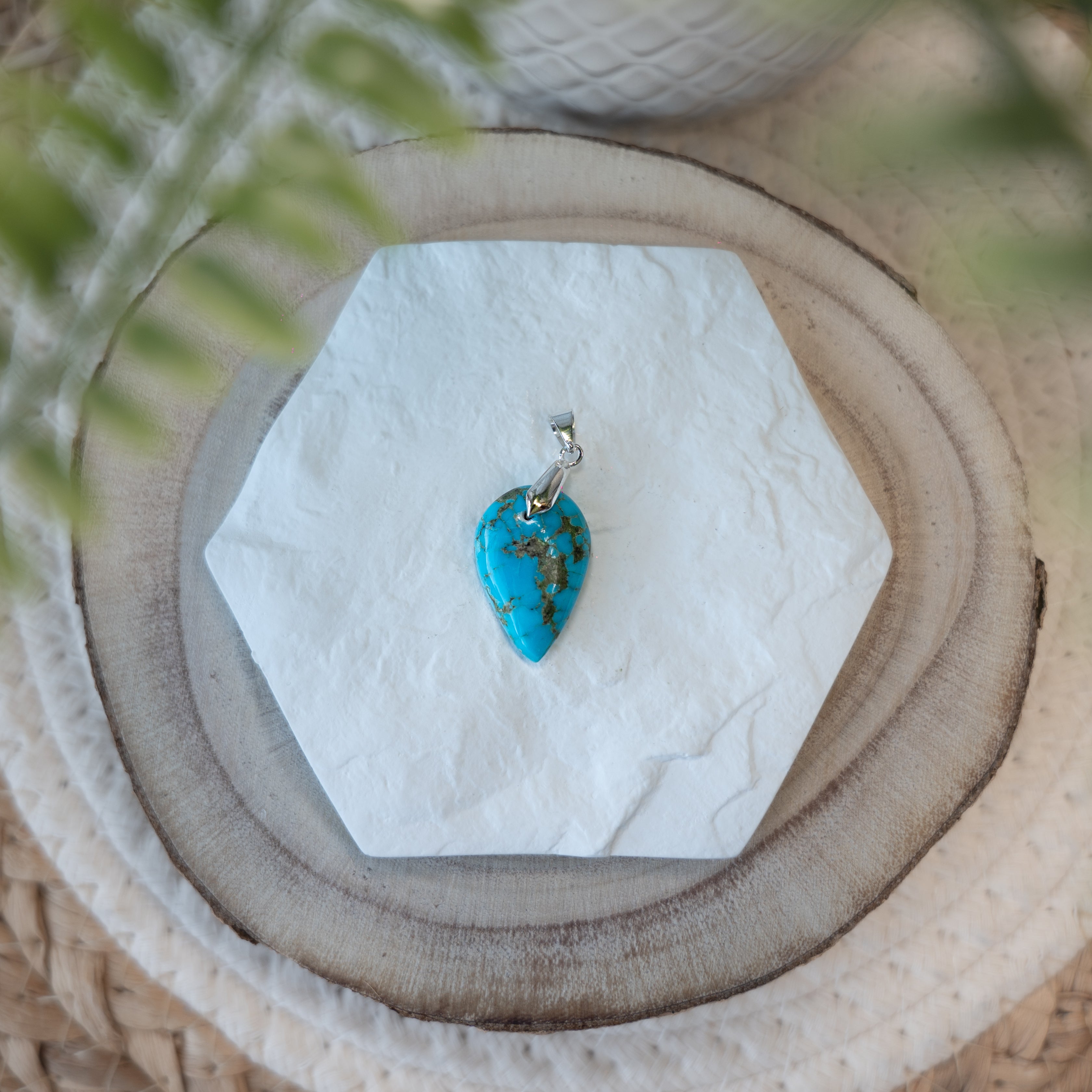 Pendentifs Turquoise – Pierre naturelle protectrice et apaisante