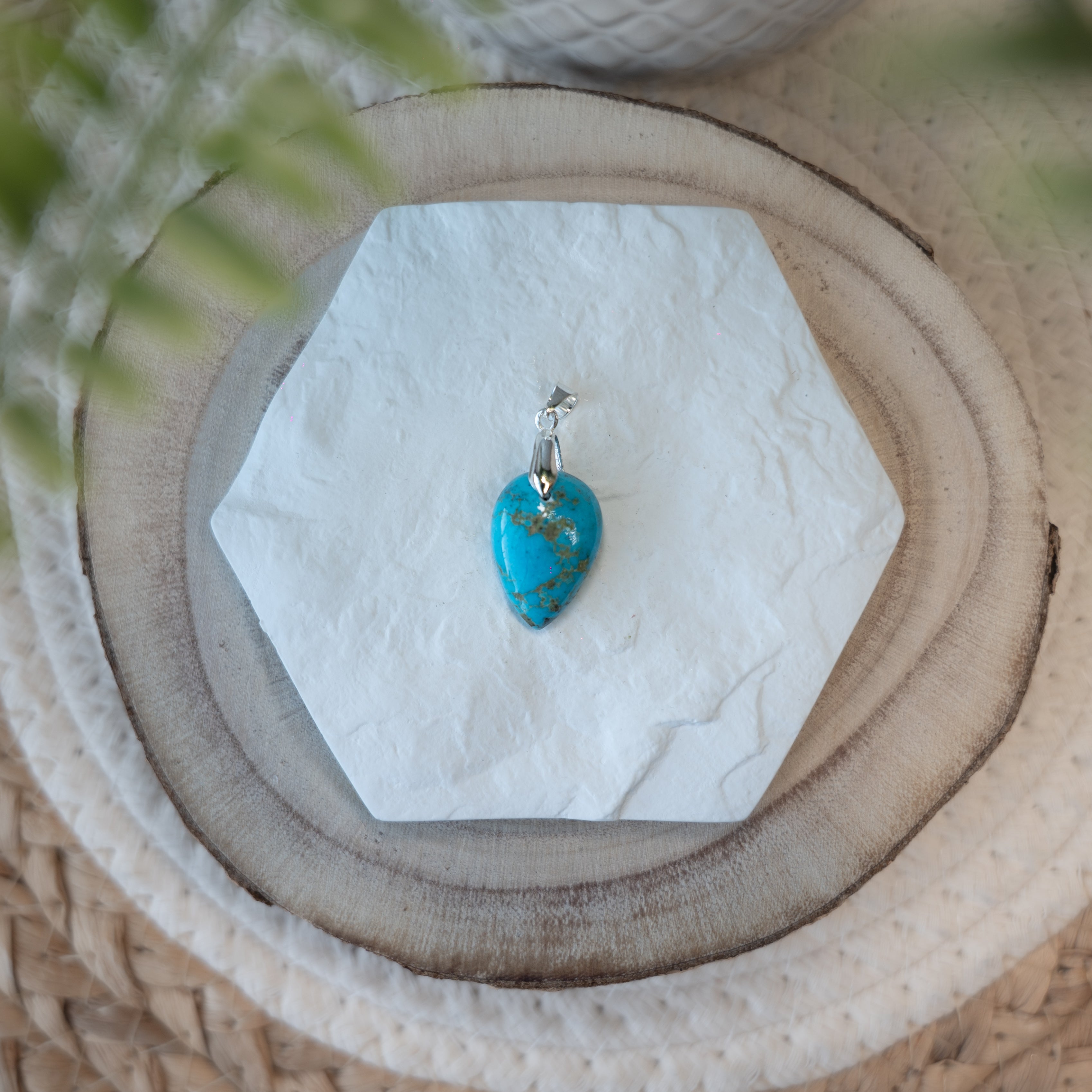 Pendentifs Turquoise – Pierre naturelle protectrice et apaisante