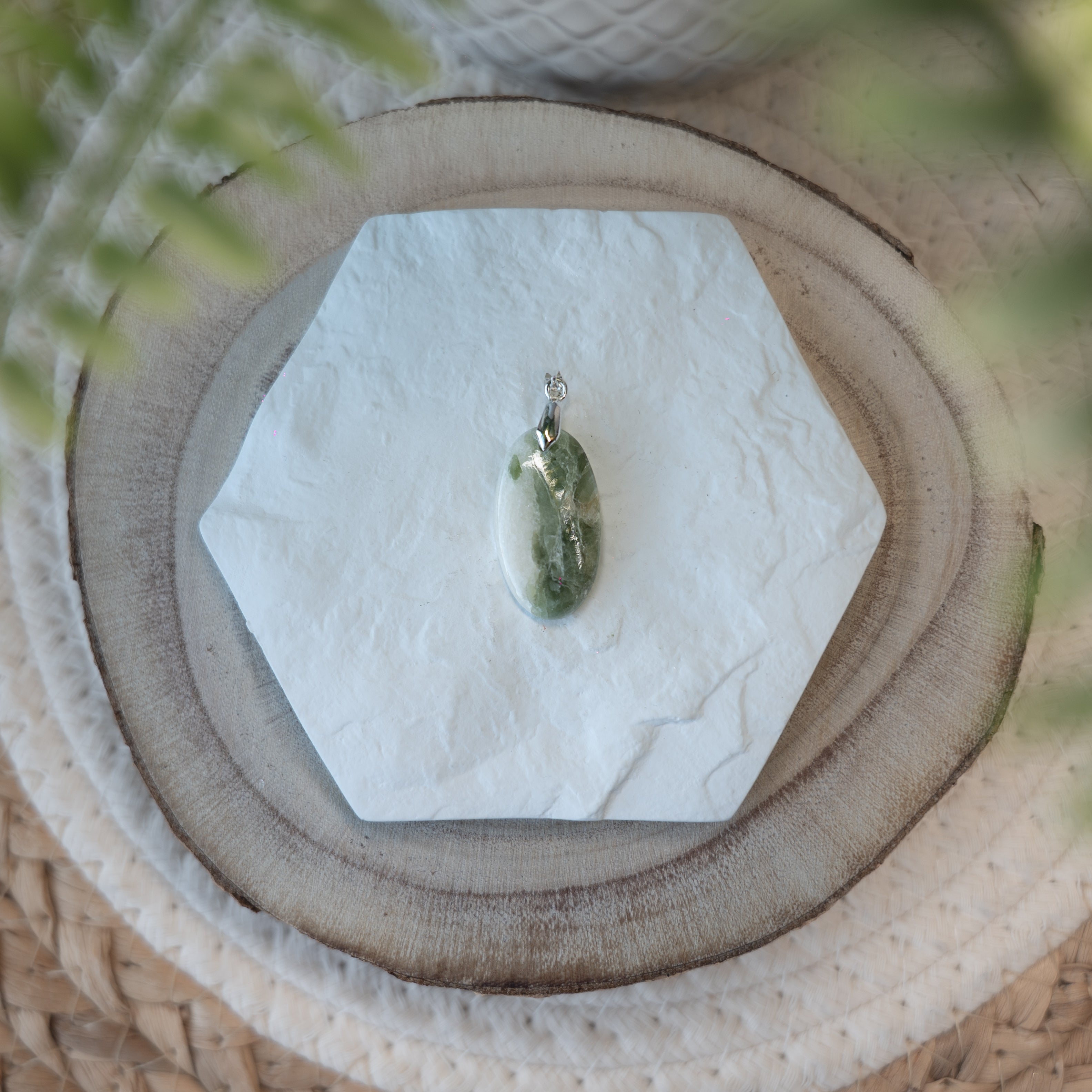 Pendentifs Quartz Tourmaline Verte – Pierre naturelle équilibre et protection