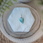 Pendentif Larimar – Pierre naturelle apaisement et sérénité