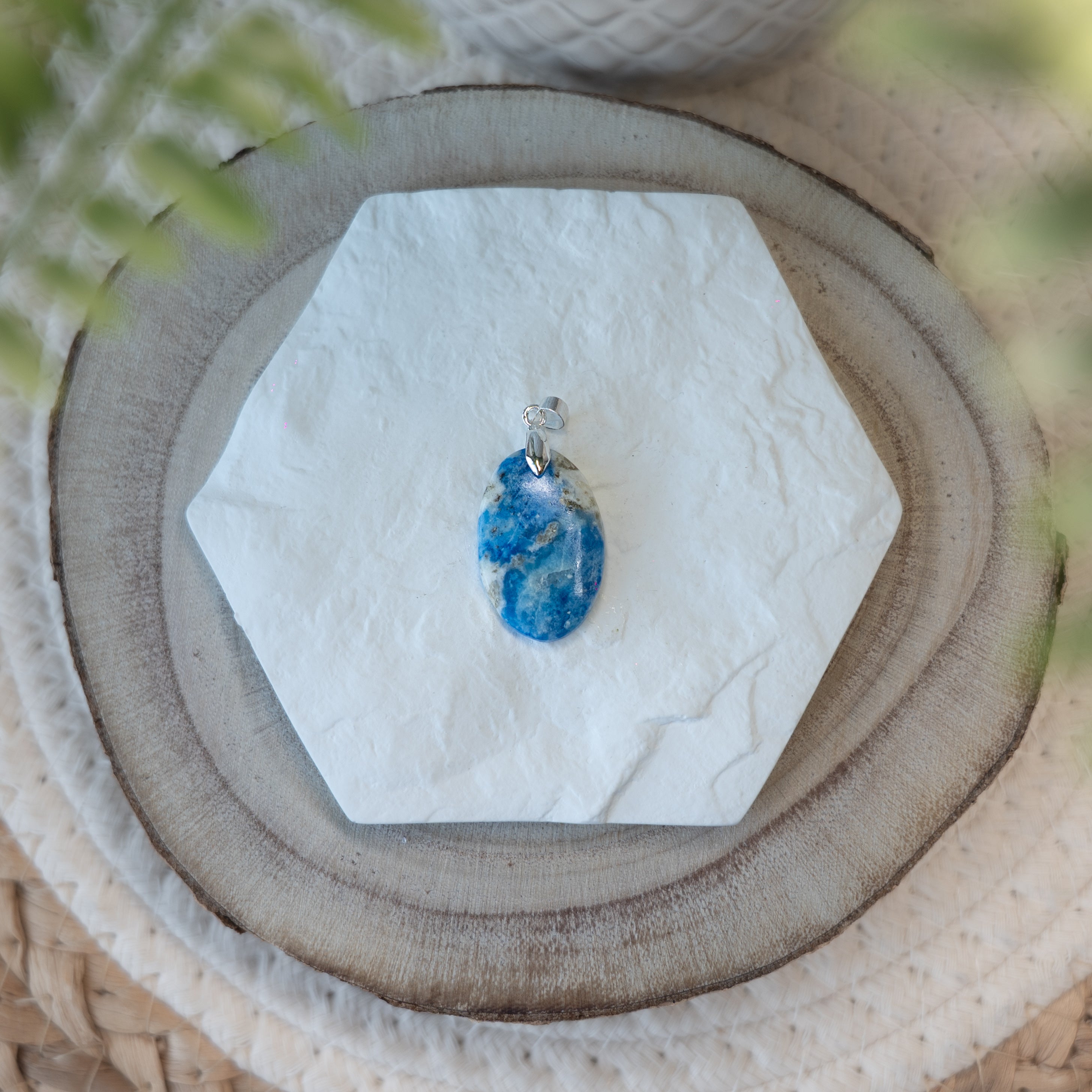 Pendentifs Afghanite – Pierre naturelle apaisante et spirituelle