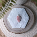 Pendentifs Opale Rose – Pierre naturelle douceur et apaisement émotionnel