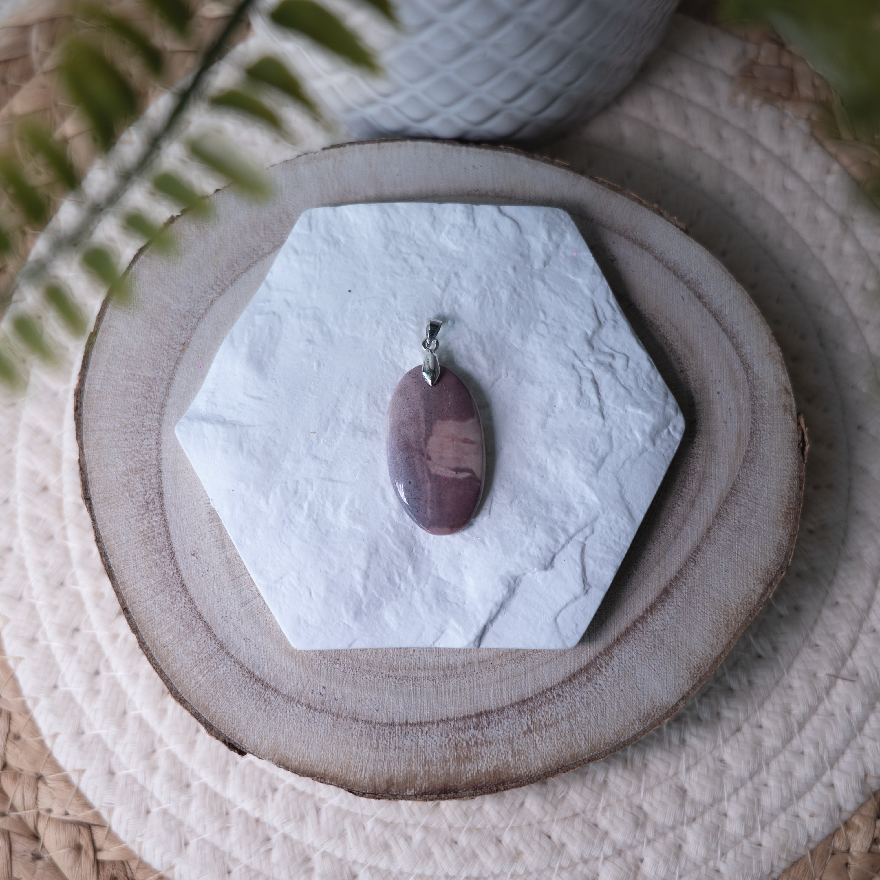 Pendentif Jaspe Porcelaine – Pierre naturelle douceur et équilibre