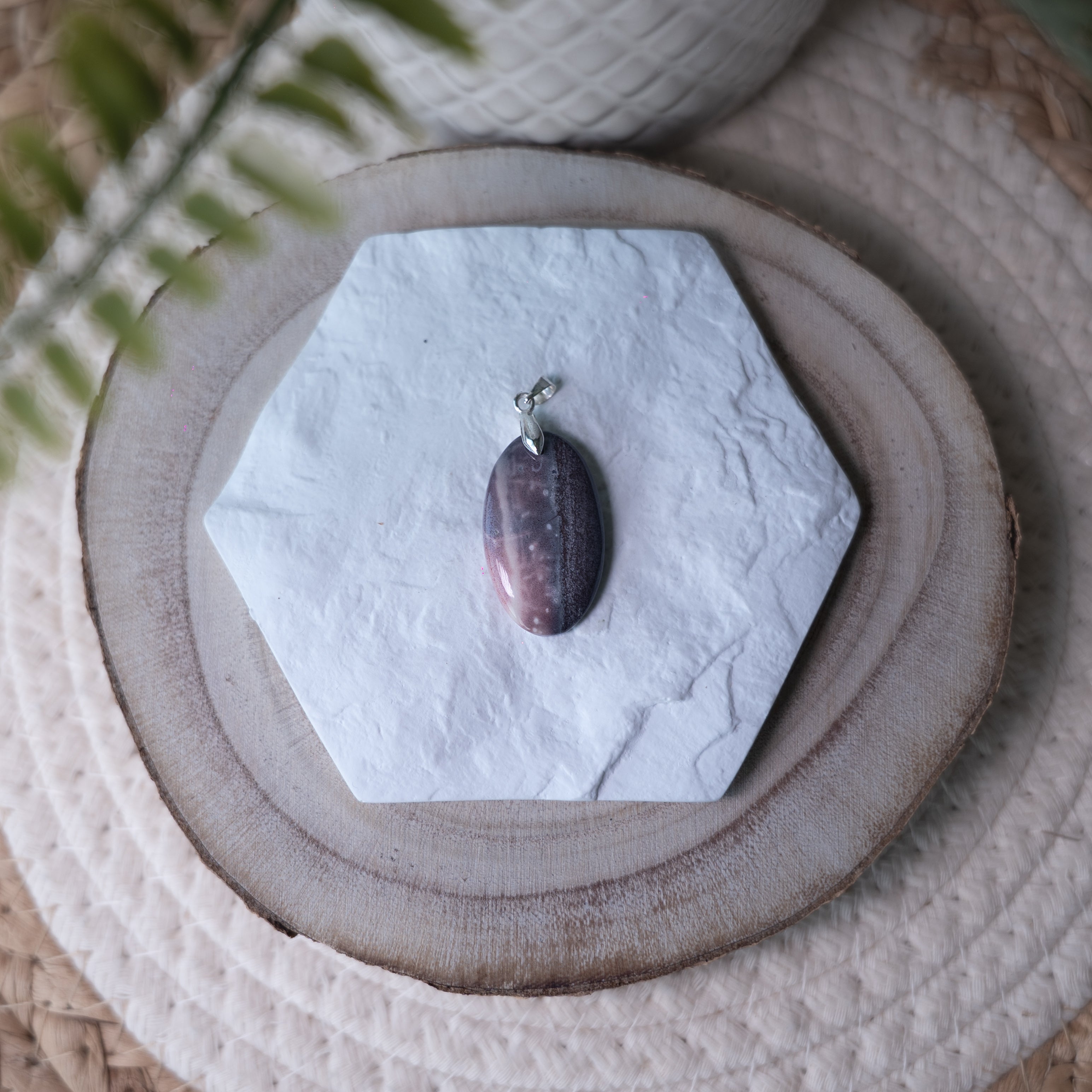 Pendentif Jaspe Porcelaine – Pierre naturelle douceur et équilibre