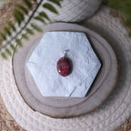 Pendentif Thulite – Pierre naturelle joie et confiance en soi