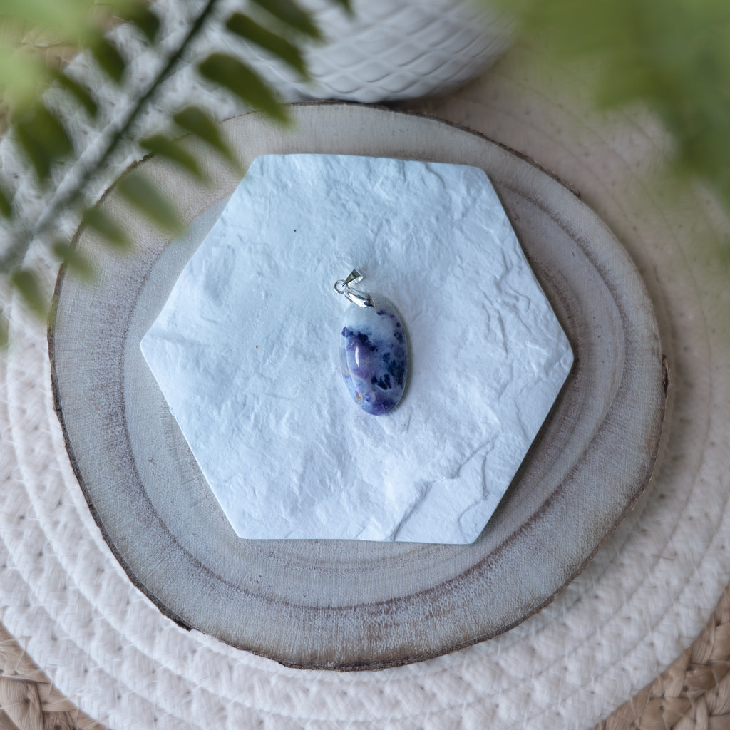 Pendentif Tiffany Stone – Pierre naturelle intuition et créativité