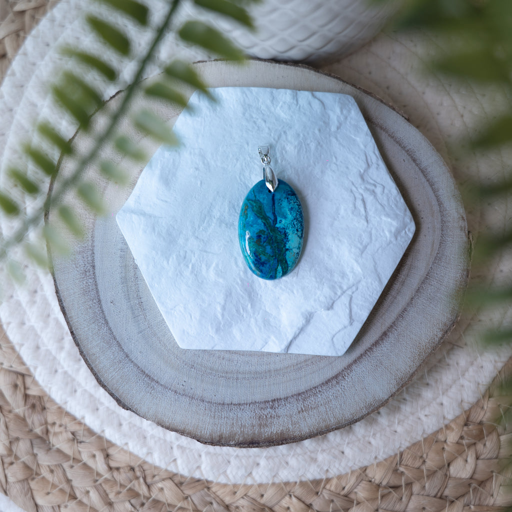 Pendentif Shattuckite Dioptase – Pierre naturelle intuition et transformation