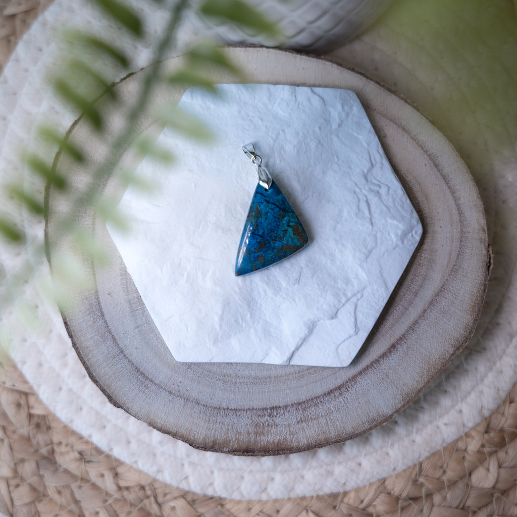 Pendentif Shattuckite Dioptase – Pierre naturelle intuition et transformation