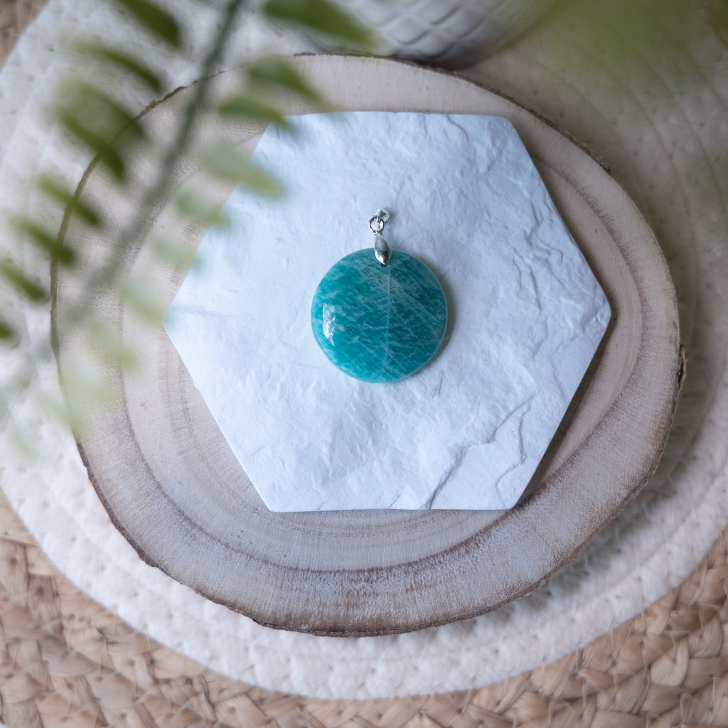 Pendentifs Amazonite – Pierre naturelle apaisante et expression de soi