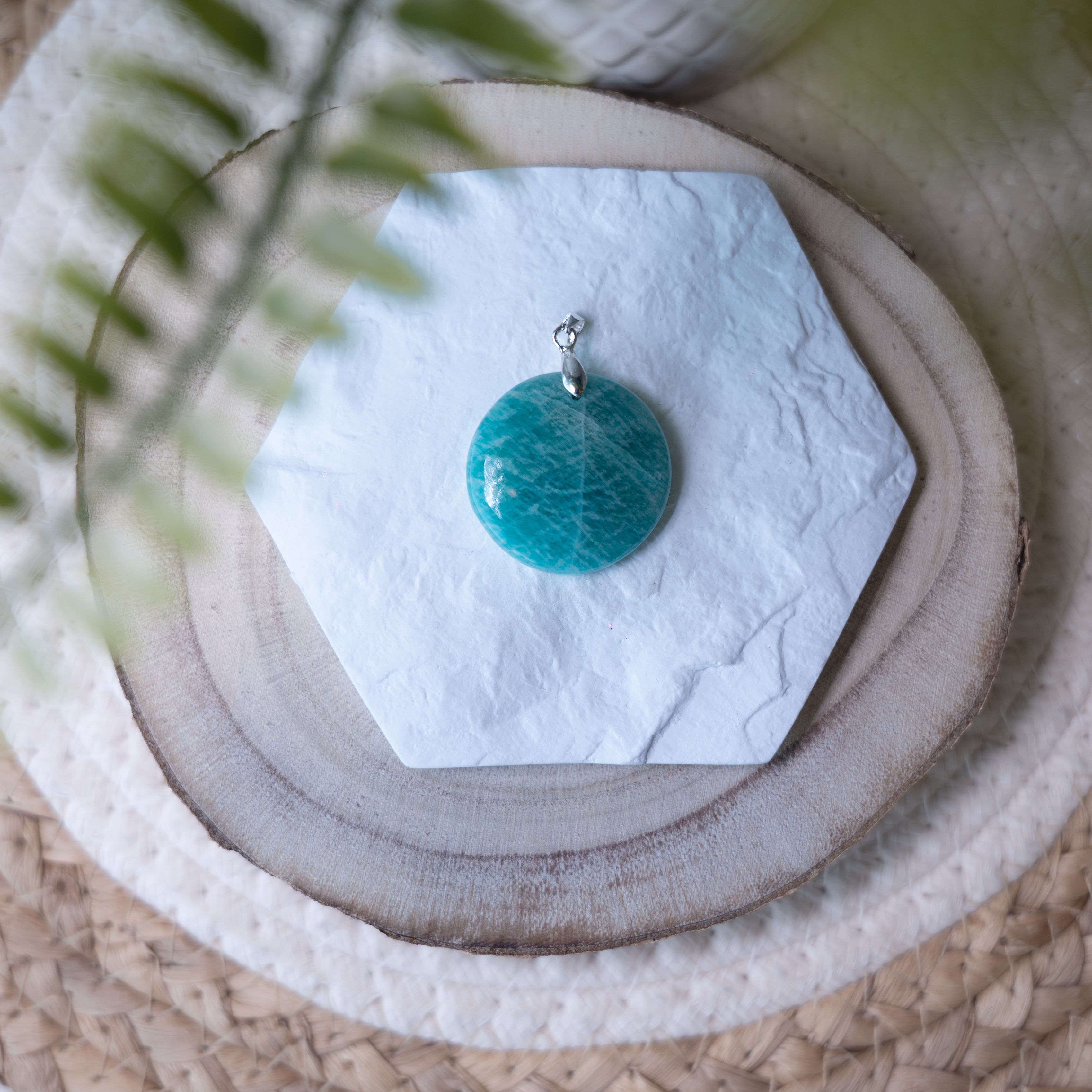 Pendentifs Amazonite – Pierre naturelle apaisante et expression de soi