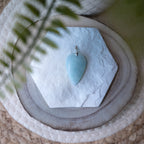 Pendentif Aragonite Bleue – Pierre naturelle apaisement et équilibre émotionnel