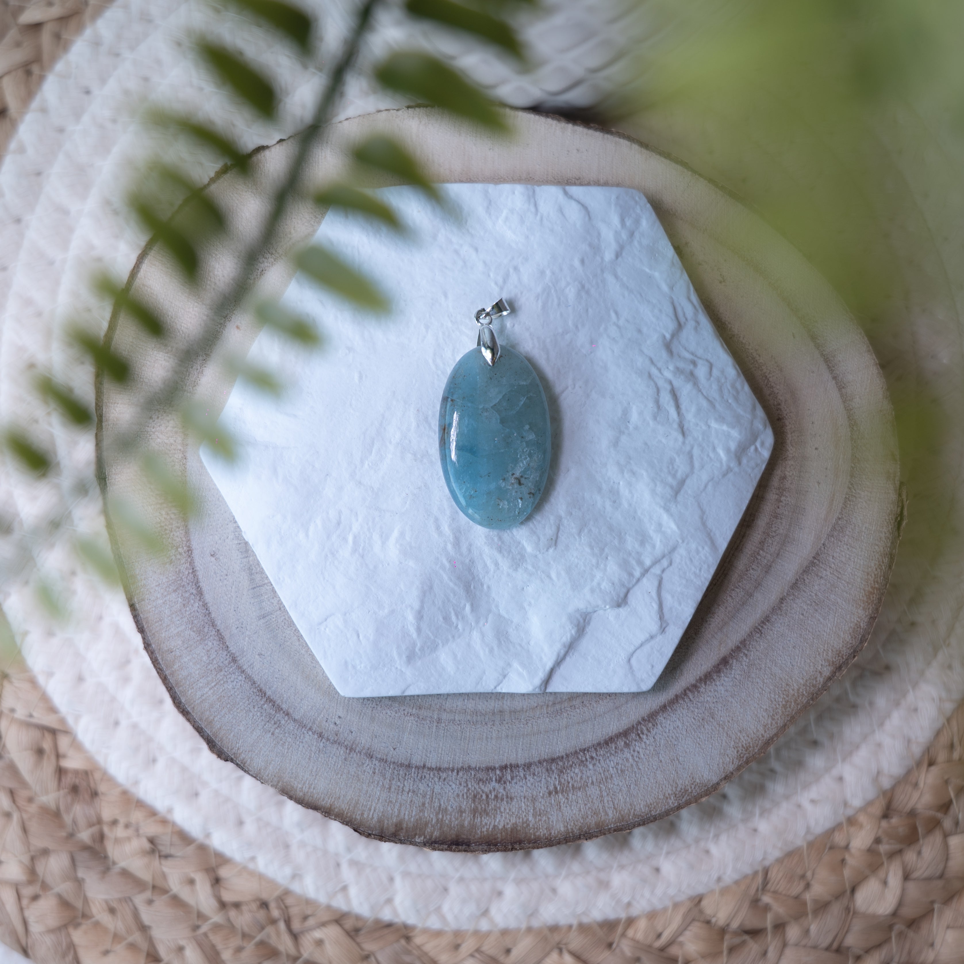 Pendentifs Aigue-Marine – Pierre naturelle apaisante et communication