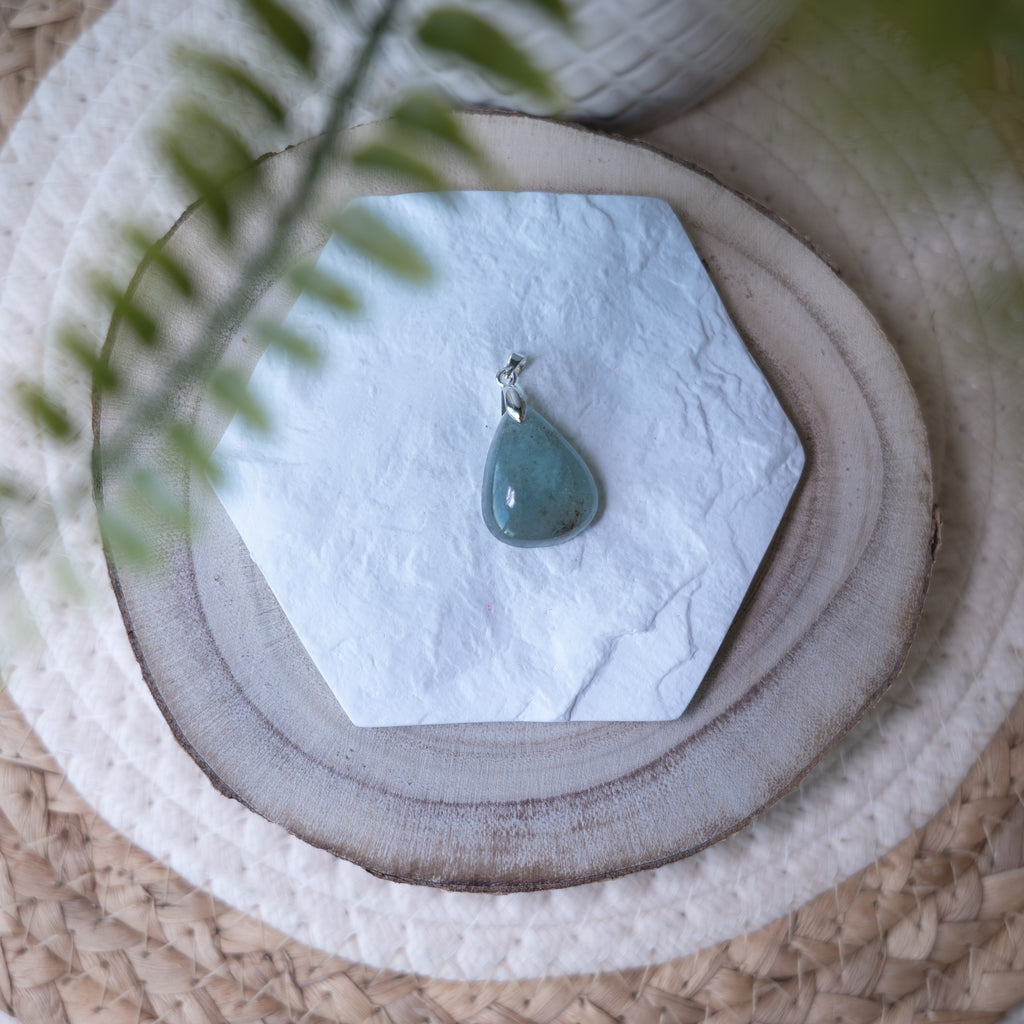 Pendentifs Aigue-Marine – Pierre naturelle apaisante et communication